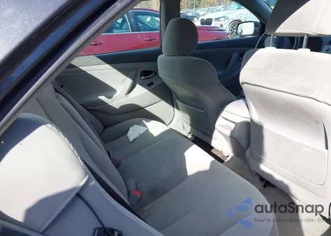 2009 Toyota Camry Le z USA, uszkodzony, nr VIN 4T1BE46K79U340547